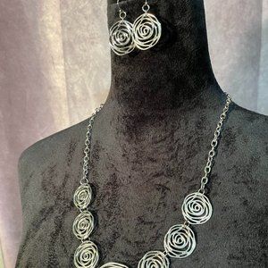 Silver Circles Necklace and Earrings Set